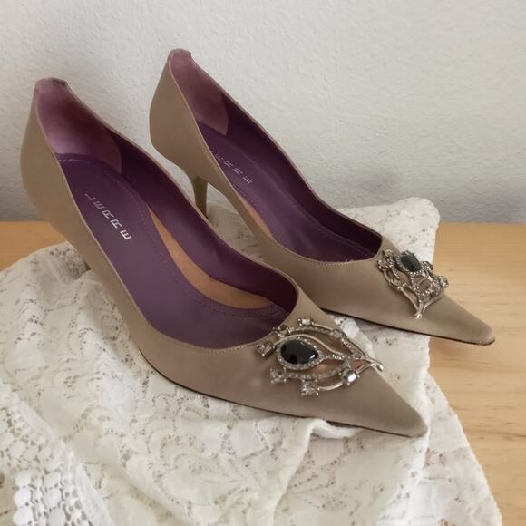Vintage LERRE RYKIEL Pumps Swarovski SZ 39 * 8.5 Taupe Satin Heels RARE COLAB - Picture 1 of 9